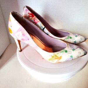 Ted Baker London Purple & Pink Floral Satin Heels Size 9 or 39